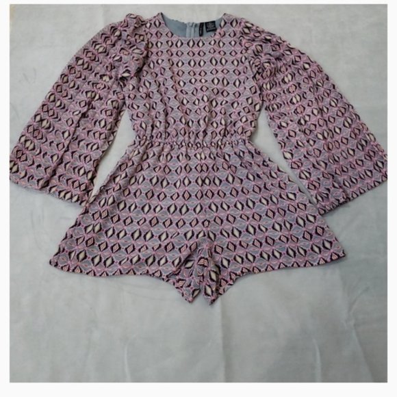 Bell Sleeved Romper - Picture 1 of 5